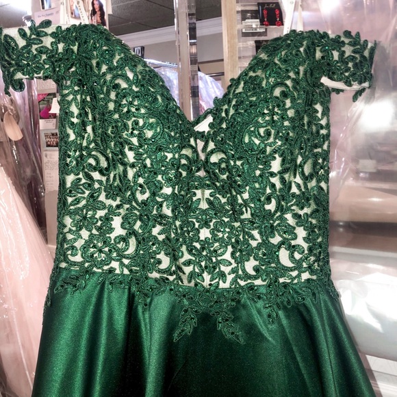 FAVIANA Style 10422- Emerald Green Off-Shoulder Dress - Picture 9 of 11